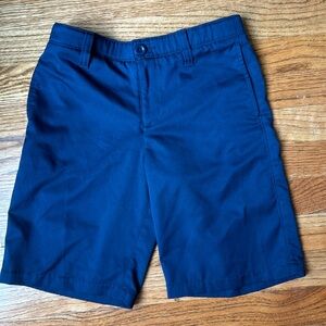Boys Under Amour Golf Shorts, EUC